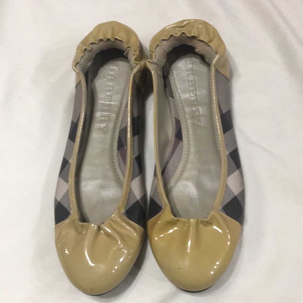 Good flats Burberry